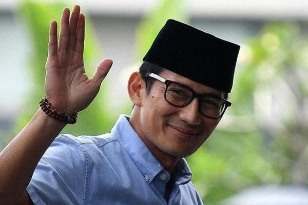 Ratusan pelaku UMKM dan emak-emak yang tergabung dalam Gerbong Pecinta Sandi Uno di Banten mendeklarasikan dukungannya terhadap Menteri Pariwisata dan Ekonomi Kreatif, Sandiaga Uno untuk maju sebagai presiden 2024.