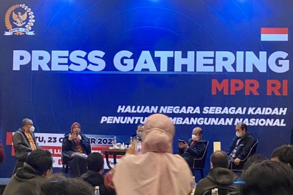 PPHN, lanjut Ledia Hanifah, perlu dirumuskan untuk menjamin kesinambungan pembangunan nasional, mewujudkan keselarasan dan sinergi pembangunan pusat dan daerah.