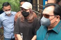 Somasi Dicuekkin, Ayu Ting Ting Laporkan KD Dugaan UU ITE