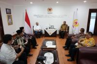 LaNyalla Dampingi Pengurus PSHT Temui Ketua Umum KONI Selesaikan Polemik