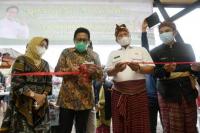 Siapkan Desa Penyangga Mandalika, Gus Menteri Blusukan di Lombok Timur
