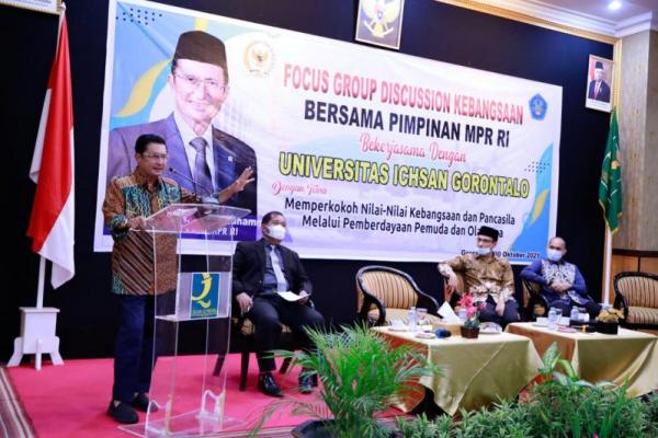 Kegiatan olahraga, apalagi sampai menghasilkan prestasi oleh generasi muda, tentu saja sangat saya dukung.