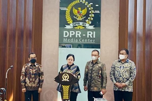 Pimpinan DPR RI menerima surat presiden (Surpres) mengenai usulan calon Panglima TNI calon atas nama Jenderal TNI Andika Perkasa untuk menggantikan Marsekal Hadi Tjahjanto yang telah memasuki pensiun.