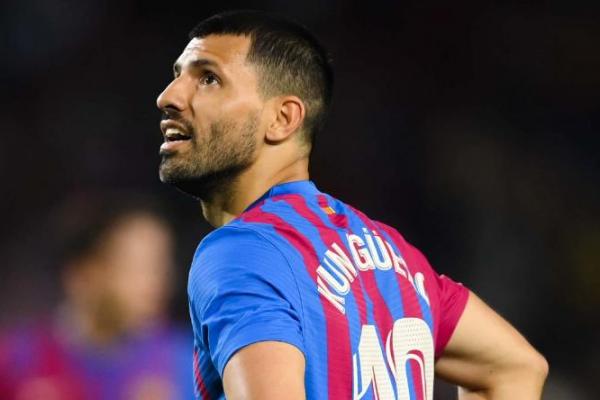 Penyakit jantung yang dialami Sergio Aguero, menyebabkan mantan penyerang Barcelona itu kesulitan melakukan olahraga ringan.