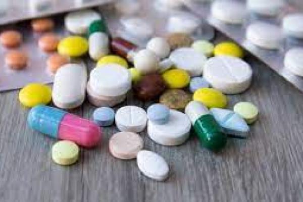Asosiasi Pejabat Medis Pemerintah (GMOA) Sri Lanka mengumumkan darurat kesehatan masyarakat, akibatnya langkanya obat-obatan dan peralatan medis di negara tersebut.
