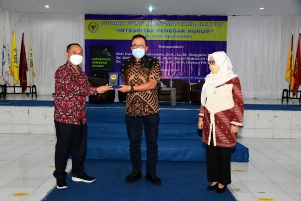 Kerja sama dengan berbagai perguruan tinggi di seluruh Indonesia dikatakan telah dijalin oleh Perpustakaan MPR sejak tahun 2017.
