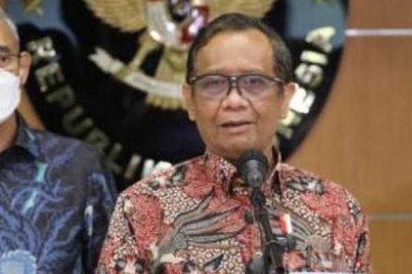 Menteri Kordinator Bidang Politik, Hukum, dan Keamanan (Menkopolhukam), Mahfud MD menilai Majelis Ulama Indonesia (MUI) terlalu kokoh untuk dibubarkan.