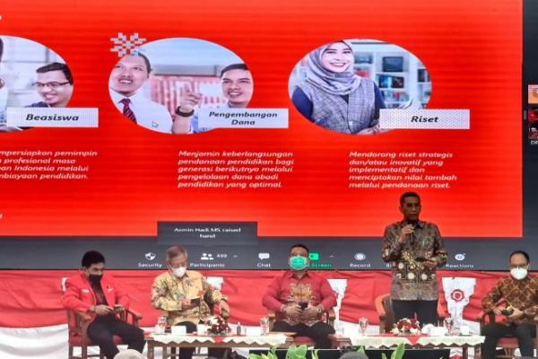 Dukung Anak Muda Indonesia Tempuh Pendidikan Setingginya