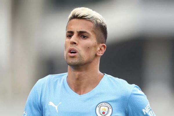 Terungkap, Ini Alasan Madrid Tolak Pinjam Cancelo