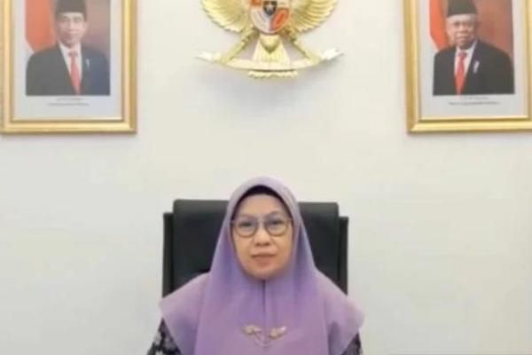 Ia menyampaikan, saat ini sudah terdapat produk pasar modal syariah yang terkait sustanaible finance, yaitu green sukuk global dan green sukuk ritel yang diterbitkan oleh Pemerintah Indonesia melalui perusahaan penerbit Surat Berharga Syariah Negara atau SBSN.