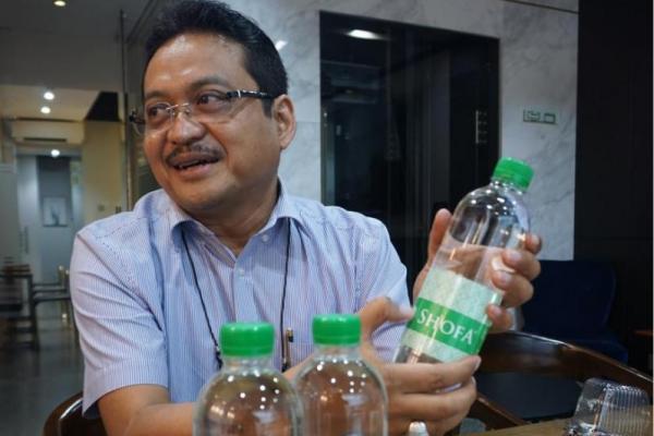 Air minum dalam kemasan bermerk SHOFA hadir sebagai sebuah jawaban akan kebutuhan air minum yang menjamin kesehatan dan kebaikan hidup, serta dipastikan halal.