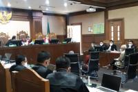 Sidang Suap Pajak, Hakim Ultimatum Petinggi Bank Panin