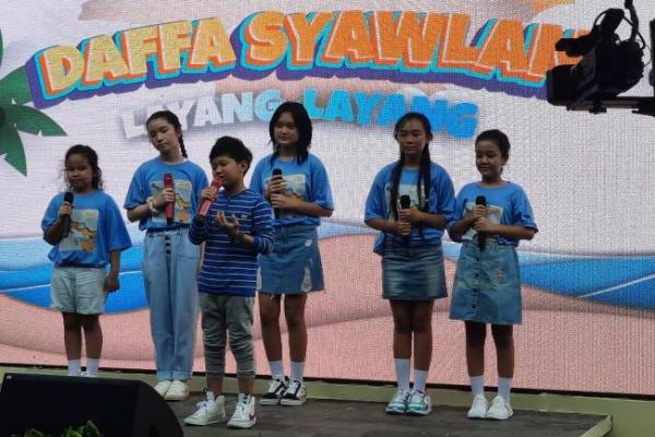 Penyanyi cilik Daffa Syawlan Nasution mencoba untuk bangkitkan industri musik anak-anak Indonesia.