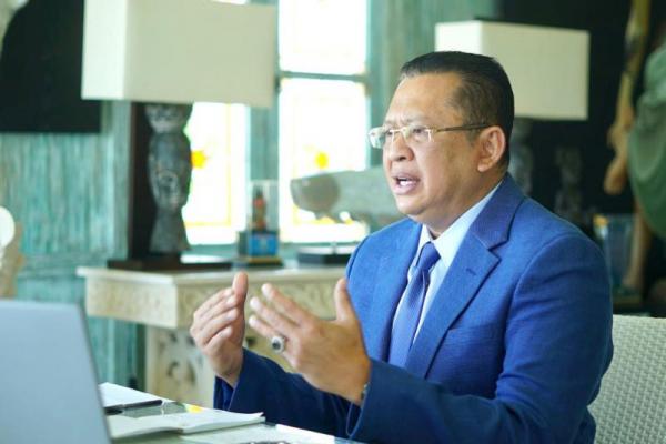 Bamsoet menjelaskan, dalam penelitian tersebut juga akan membahas tentang PPHN sebagai landasan visi dan misi pembangunan Indonesia yang berjangka panjang dan berbasis teknologi di era revolusi industri 4.0 menuju revolusi industri 5.0.