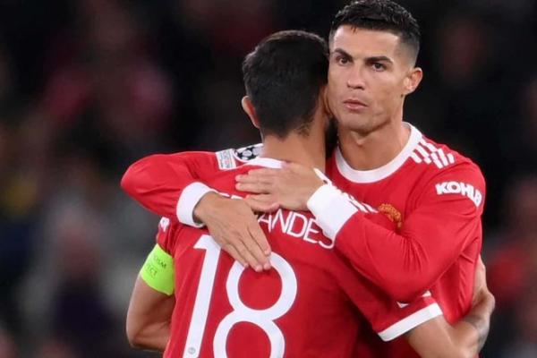 Cristiano Ronaldo memberikan kata-kata penyemangat untuk skuat Manchester United, yang saat ini berjuang untuk finis minimal di empat besar musim 2021/2022.