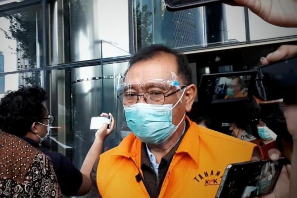 Dia diperiksa untuk mendalami kasus dugaan rasuah pengadaan dan pemasangan six roll mill atau mesin giling tebu di Pabrik Gula Djatiroto milik PTPN XI.