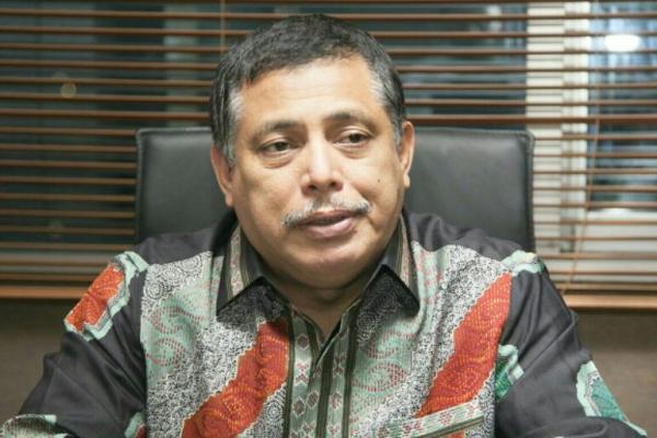 Saya hanya memberikan pesan agar melakukan kampanye yang baik dan sopan. Kalau terus begitu nanti masyarakat tidak simpatik dengan Pak Ganjar, Karena merasa risi selalu dapat pesan tidak jelas dan tiba-tiba masuk.