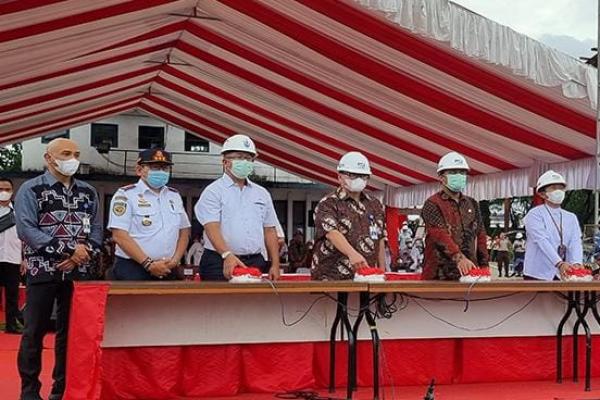 Kapal KMP Sultan Murhum II Ro-Ro 500 GT, yang telah dibuat untuk lintas Kaledupa- Tomia- Binongko ini memiliki nilai kontrak sebesar Rp.39,3,- miliar mampu mengangkut 265 orang penumpang dan 18 ABK.