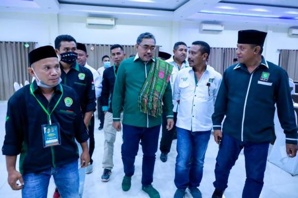 sejak muda sebagai aktivis