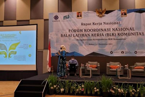 Dengan model kemitraan dan sinergi program tersebut, diharapkan BLK Komunitas mampu membentuk jejaring ekonomi yang memperkokoh ekosistem kewirausahaan masyarakat yang tentunya akan berimbas pada pengurangan jumlah pengangguran.