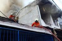 1 Keluarga Tewas di Kebakaran Rumah Tambora, Polisi Olah TKP