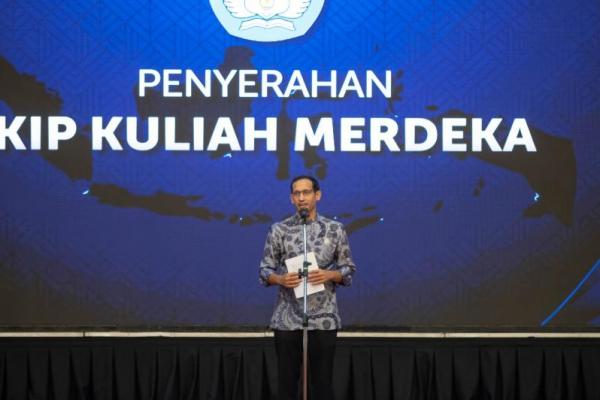 Menteri Pendidikan, Kebudayaan, Riset, dan Teknologi (Mendikbudristek) Nadiem Anwar Makarim menyebut pemerataan biaya sebesar Rp2,4 juta bagi penerima Kartu Indonesia Pintar (KIP) Kuliah, tidak menguntungkan bagi perguruan tinggi.