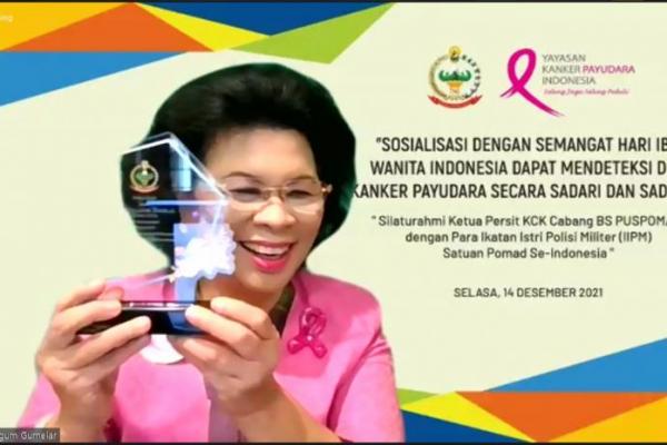 Kanker payudara menjadi momok menakutkan bagi setiap perempuan. Penyakit itu saat ini merupakan pembunuh nomor satu di Indonesia.