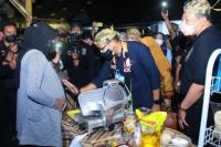 Kejutan, Ibu Hamil Ini Minta Sandiaga Uno Elus Perutnya