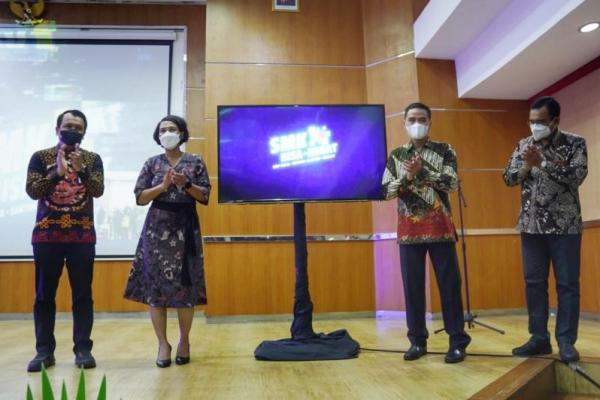 Pameran hasil produk SMK dengan Model Teaching Factory (TEFA) 2021 resmi dibuka oleh Sekretaris Jenderal (Sesjen) Kementerian Pendidikan, Kebudayaan, Riset, dan Teknologi (Kemdikbudristek), Suharti, pada Rabu (15/12) di SMKN 57 Jakarta.