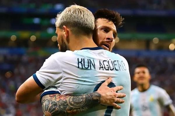 Lionel Messi mengakui bahwa dirinya merindukan masa-masa bermain dengan Sergio `Kun` Aguero di tim nasional.
