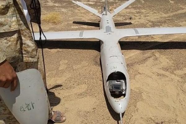 Drone diluncurkan dari Bandara Internasional Sanaa, kata TV Al-Ekhbariya, mengutip pernyataan Koalisi Arab yang membela pemerintah sah Yaman.