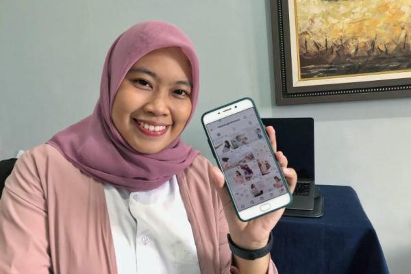 Momong Indonesia adalah platform daring edukasi yang fokus mendampingi perjalanan awal seorang ibu. Perjalanan awal yang dimaksud adalah dari kehamilan hingga memiliki anak di usia maksimal tiga tahun.