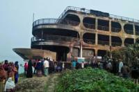 37 Orang Tewas Kebakaran Kapal Feri di Bangladesh 