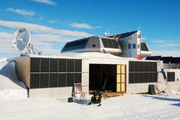 Sebuah stasiun penelitian ilmiah Belgia di Antartika (Kutub Selatan) sedang berjuang menangani wabah Covid-19, meskipun para pekerjanya telah divaksinasi sepenuhnya.
