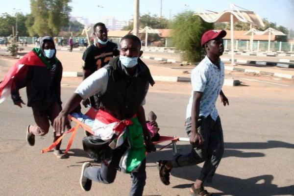Perdana Menteri Sudan, Abdalla Hamdok, mengundurkan diri pada Senin (3/1), pasca gelombang protes yang memenuhi ibu kota Khartoum pada Minggu (2/1).