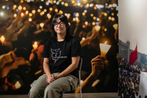 Aktivis pro-demokrasi Hong Kong, Chow Hang Tung, divonis 15 bulan penjara pada Selasa (4/1), karena terbukti mengorganisasi peringatan Lapangan Tiananmen 1989.