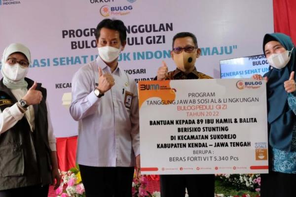 Perum Bulog sebagai perusahaan negara yang bergerak di bidang pangan memiliki perhatian dan kepedulian pada peningkatan gizi masyarakat melalui program Bulog Peduli Gizi.