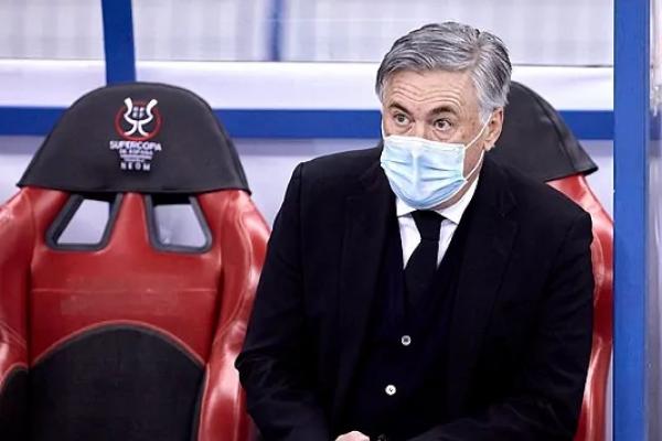 Ancelotti tampaknya kesulitan menerapkan formasi diamond yang digunakan dalam dua laga terakhir.