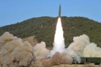 Korea Utara Menembakkan Dua Rudal Balistik dari Bandara Pyongyang