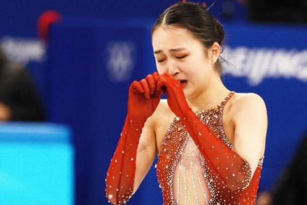 Skater asal China, Zhu Yi, menjadi sasaran perundungan (bully) usai gagal membawa pulang medali dari ajang Olimpiade Musim Dingin. Penyebabnya, Zhu berkali-kali jatuh saat kompetisi.