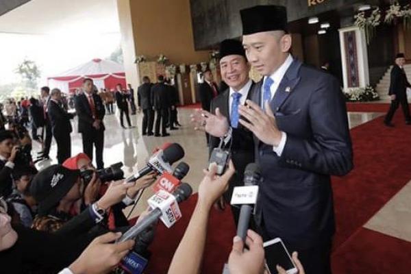 Ketua Fraksi Partai Demokrat DPRI RI Edhie Baskoro Yudhoyono  (Ibas) menyampaikan apresiasi dan terima kasih kepada insan pers Indonesia.