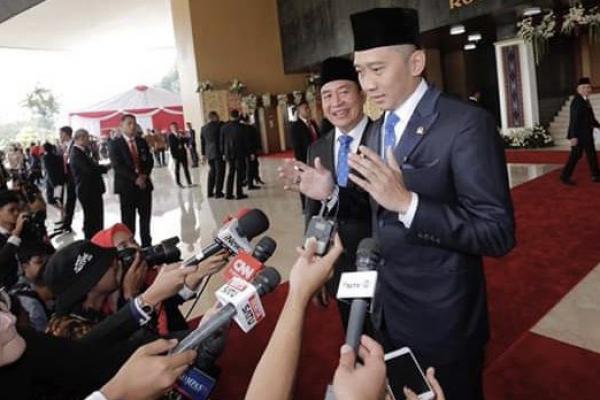 Ketua Fraksi Partai Demokrat DPRI RI Edhie Baskoro Yudhoyono (Ibas) menyampaikan apresiasi dan terima kasih kepada insan pers Indonesia.