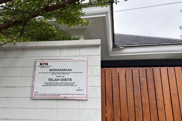 Sebelumnya, KPK telah menyita bangunan yang dijadikan kontrakan tersebut dalam penyidikan kasus dugaan TPPU yang menjerat Puput sebagai tersangka.