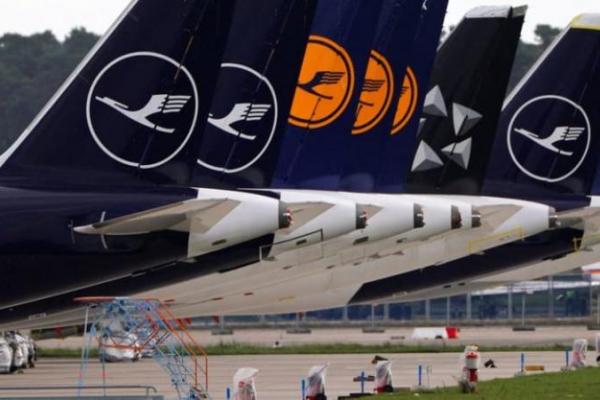 Lufthansa Jerman mengatakan pihaknya menghentikan penerbangan ke Ukraina mulai Senin, bergabung dengan KLM yang telah melakukannya.