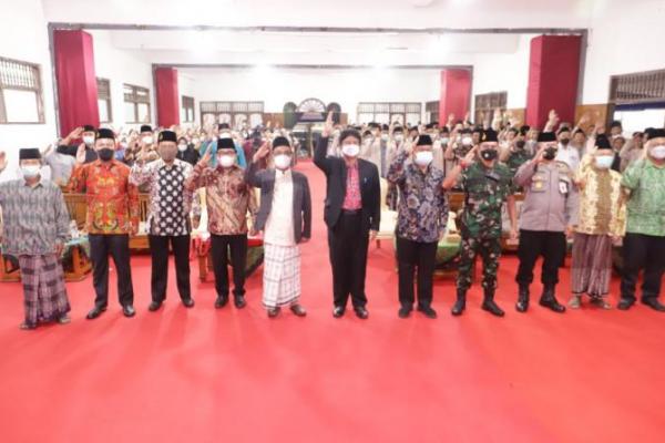 Perguruan Islam Pondok Tremas Pacitan, Provinsi Jawa Timur siap jadi benteng Pancasila. 