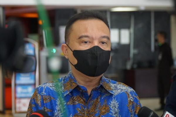 Politikus Partai Gerindra ini menyebut pengalaman virus misterius yang kemudian menyebar sudah pernah terjadi. Menurutnya, jika tidak dideteksi dan diantisipasi akan terjadi hal yang tak diinginkan. 