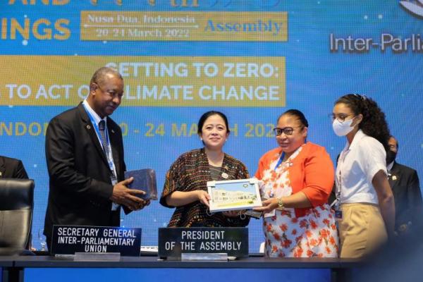 Kami, anggota parlemen dunia berkumpul pada Sidang IPU ke-144 di Nusa Dua, Indonesia, menyadari kebutuhan mendesak untuk mengatasi krisis iklim.