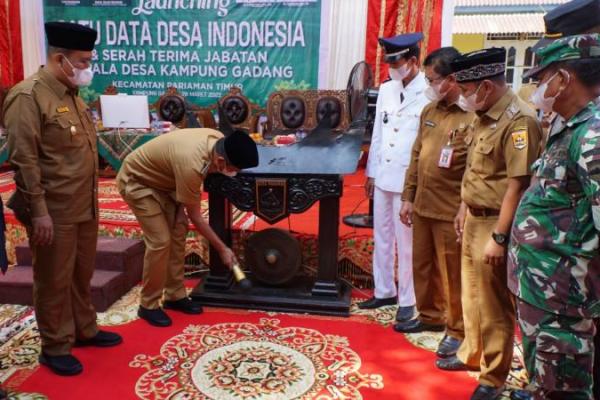 Mewakili Menteri, Sekretaris Badan Pengembangan dan Informasi Kemendes PDTT, Razali berharap, Pemkot Pariaman dan Desa Kampung Gadang bisa menjadi contoh bagi seluruh desa di Sumatera Barat ataupun Indonesia.