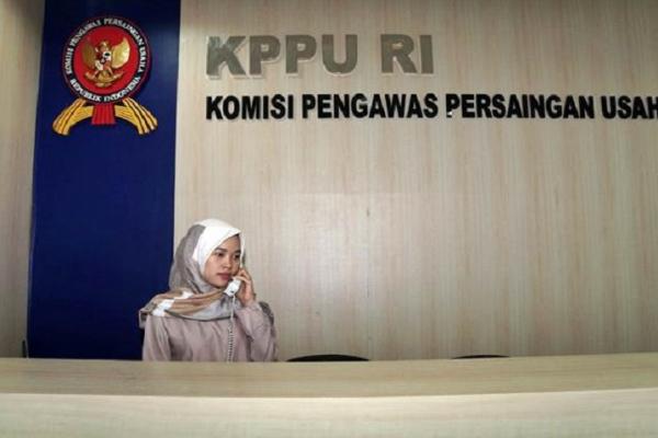 Pelantikan didasarkan pada Keputusan Presiden Republik Indonesia Nomor 8 P Tahun 2024 tentang Pemberhentian dan Pengangkatan anggota KPPU