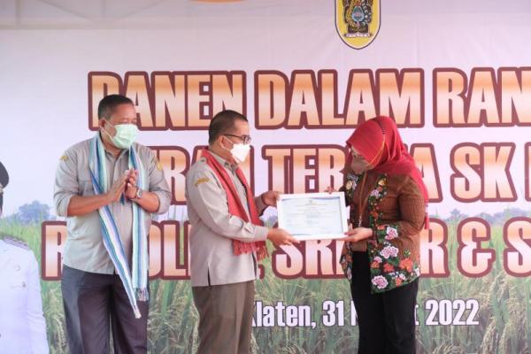Kementan telah menerima permohonan hak PVT Pemerintah Kabupaten Klaten untuk varietas tanaman Padi Rojolele Srinar dan Rojolele Srinuk.